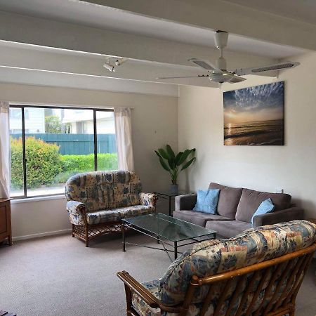 Lakes Jakaranda Holiday Units Lakes Entrance Bagian luar foto