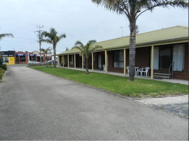 Lakes Jakaranda Holiday Units Lakes Entrance Bagian luar foto