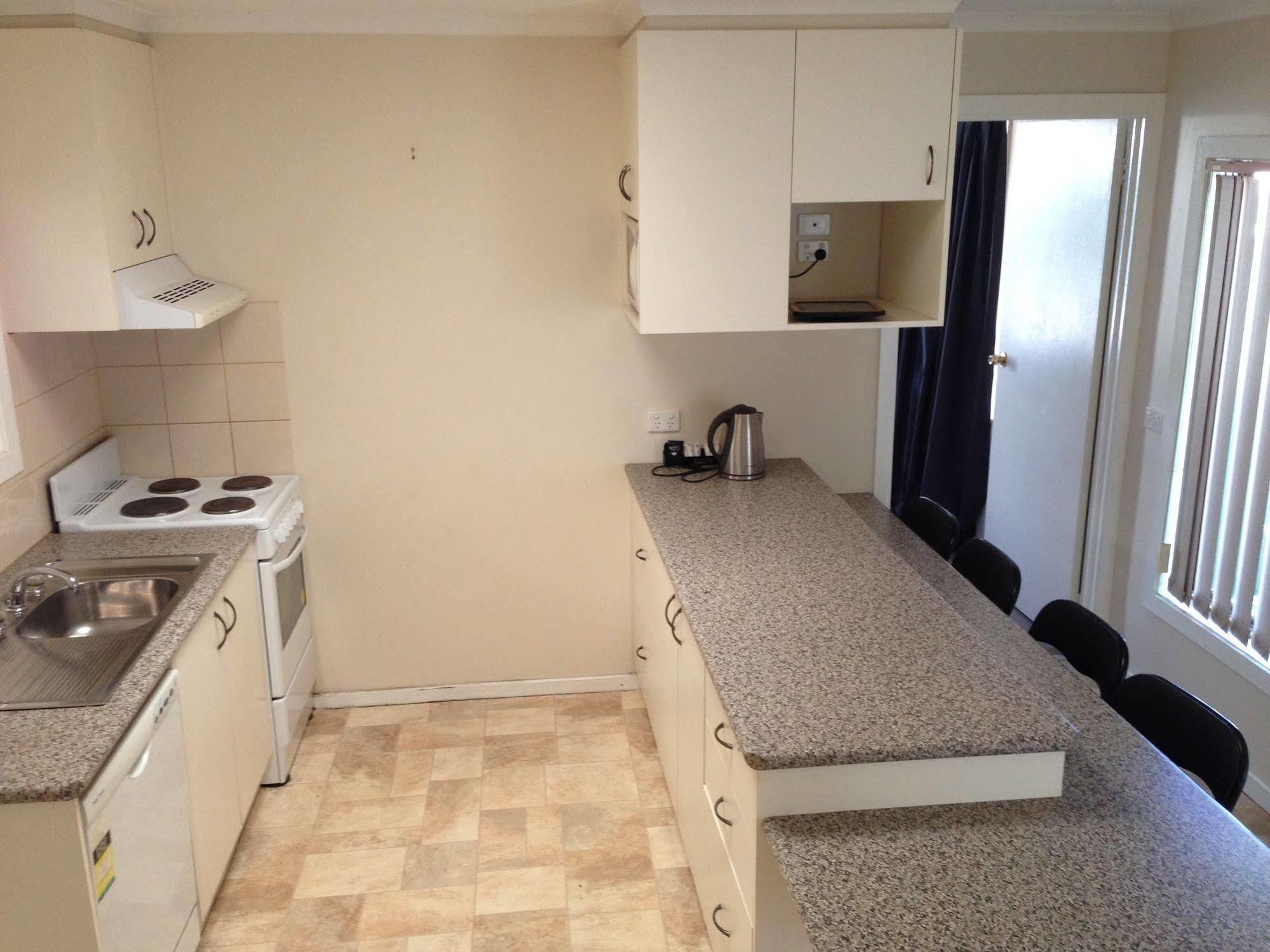Lakes Jakaranda Holiday Units Lakes Entrance Bagian luar foto
