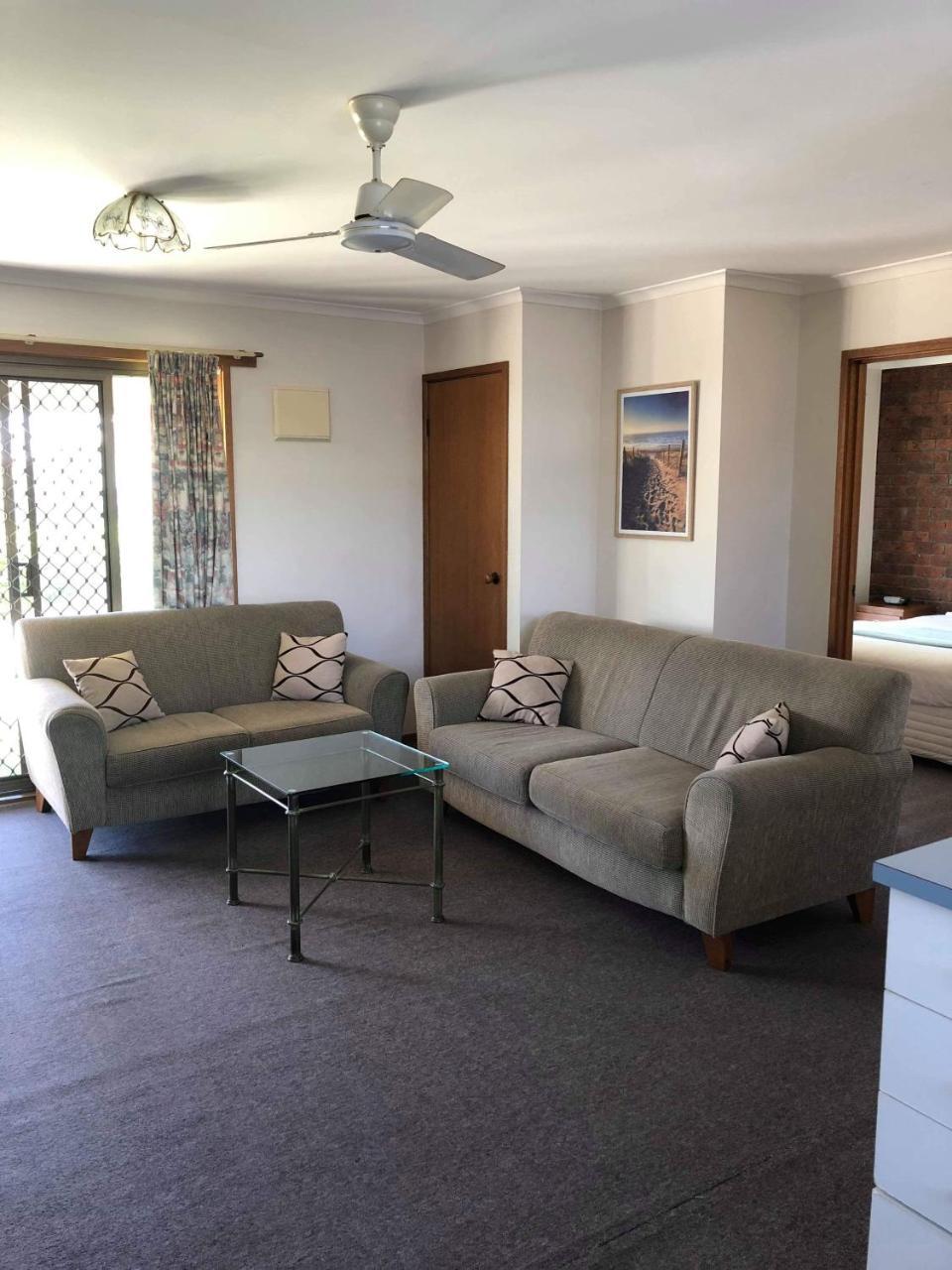 Lakes Jakaranda Holiday Units Lakes Entrance Bagian luar foto