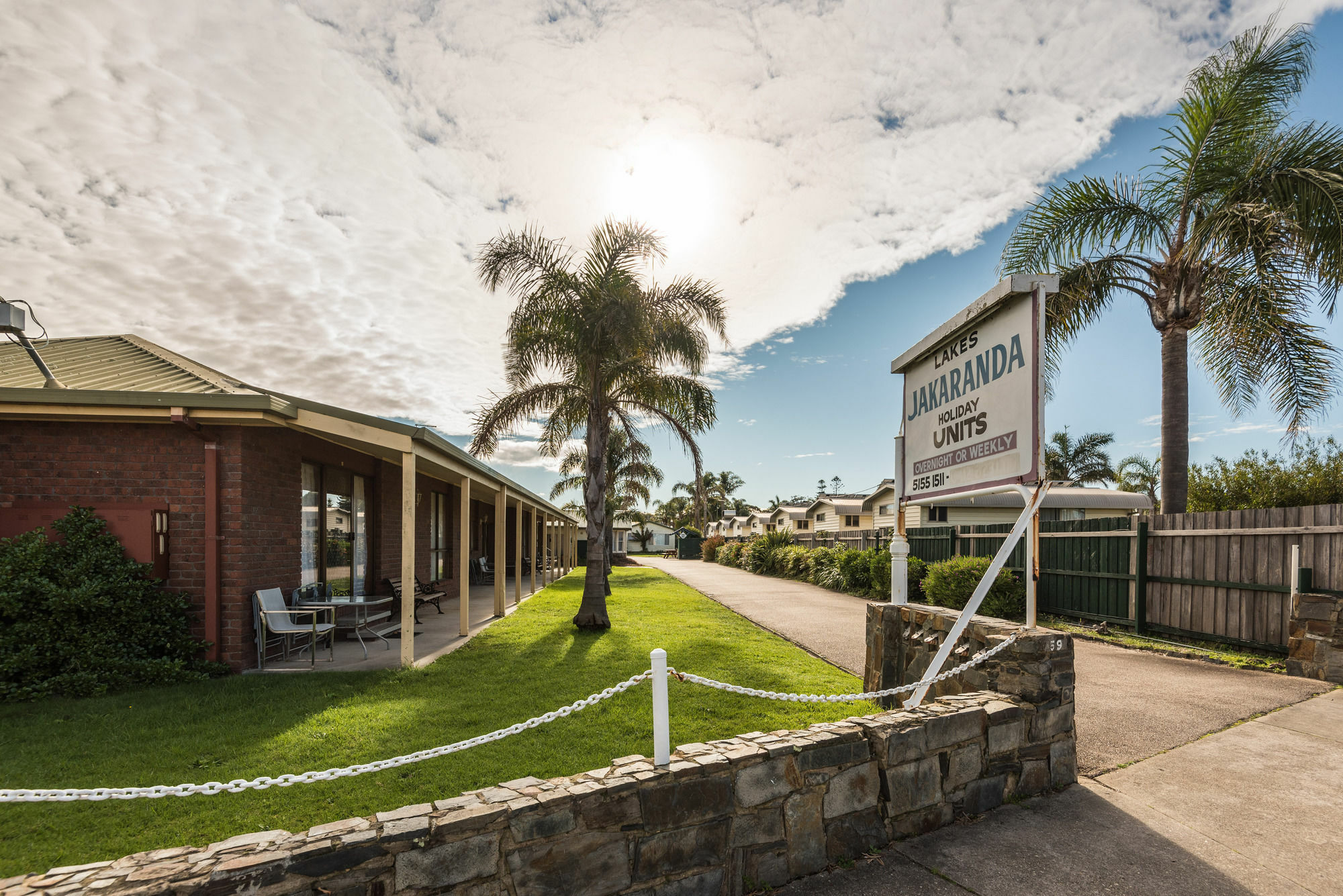 Lakes Jakaranda Holiday Units Lakes Entrance Bagian luar foto