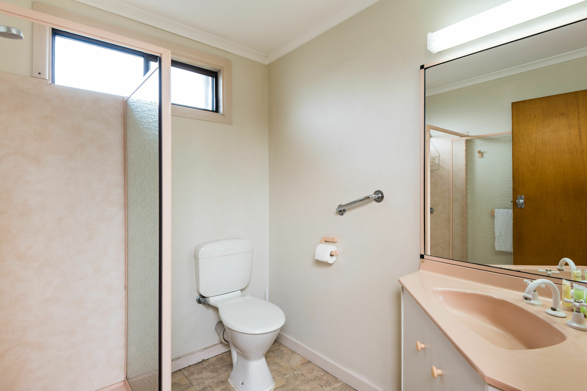 Lakes Jakaranda Holiday Units Lakes Entrance Bagian luar foto