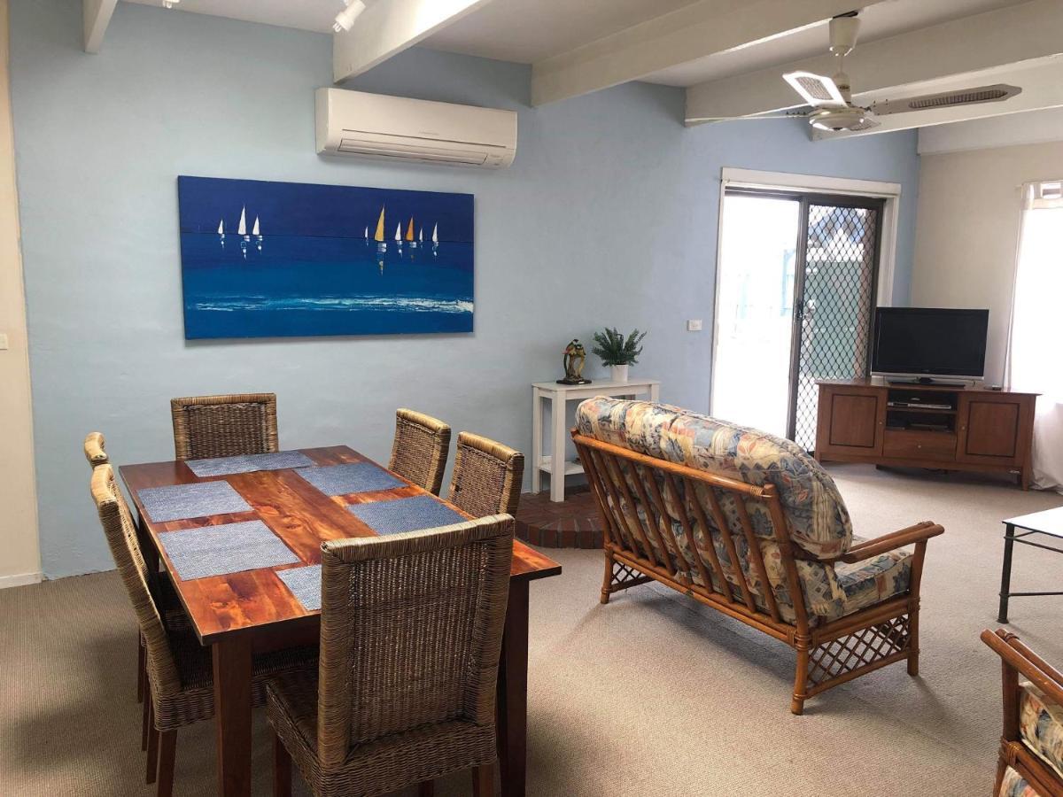 Lakes Jakaranda Holiday Units Lakes Entrance Bagian luar foto